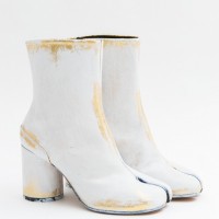 「Exclusive ‘Tabi’ boots for Dover Street Market Ginza」（15万6,000円）