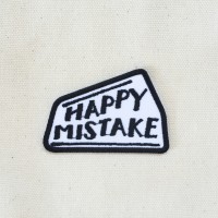 「ワッペン（アイロン接着）小『HAPPY MISTAKE』」（800円）