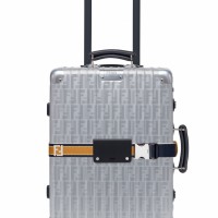 フェンディ×リモワ「スーツケース」（24万8,000円）