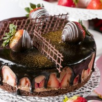 「フツウの恋には飽きたわ チョコレート・ストロベリーショートケーキ」