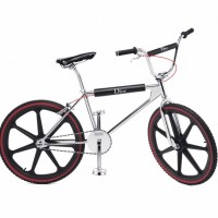 ディオール オム×ボガード社「BMX」（39万円）