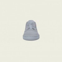 アディダスとカニエ・ウエストのコラボレートコレクション「YEEZY POWERPHASE」が登場