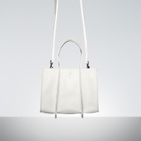 「GETA Small Bag（White/Navy/Black）」（15万5,000円）