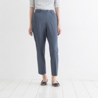 9分丈パンツ 15,000円/クロージング イセタンミツコシ(Clothing ISETAN MITSUKOSHI)