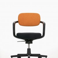 Vitra Home Office Story ータスクチェアー 「Allstar」（8万6,000円～）