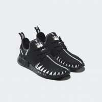 「NMD_R1 PK DA8835」（2万4,000円）