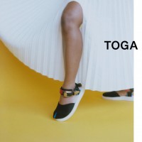 TOGA × SUICOKE「SATA」（2万9,000円）