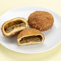 グランスタ「シェフの自家製カレーパン（税込216円）