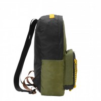 「BACK PACK」ブラック（W27×H42×D12cm 4万4,000円）