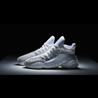 「Y-3 BYW BBALL」ホワイト