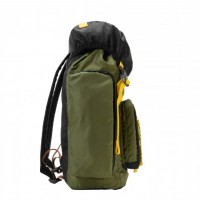 「RUCKSACK」ブラック（W45×H50×D17cm 8万1,000円）