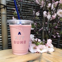 カフェ キツネ（CAFÉ KITSUNÉ）期間限定スペシャルドリンク「ICHIGO MILK」（780円）