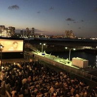 過去開催時の様子（SEASIDE CINEMA ～THEATER MARINE & WALK～）