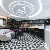 HUGO & VICTOR 表参道ヒルズ店