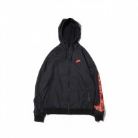 「NIKE ATMOS AIR MAX JACKET」（1万円）