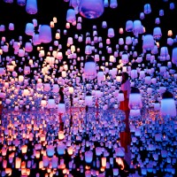 Forest of Resonating Lamps - One Stroke teamLab, 2016, Interactive Digital Installation, Murano Glass, LED, Endless