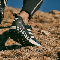 新コラボコレクション「adidas TERREX x White Mountaineering」から、「WM TERREX TWO BOA」が2色展開で登場