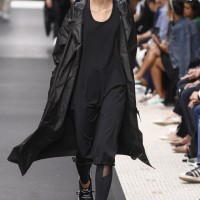 Y-3 2019年春夏コレクション