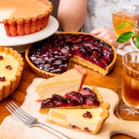 「3 種の桃の Baked Tart プレート」