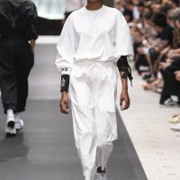 Y-3 2019年春夏コレクション