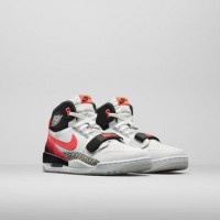 JORDAN LEGACY 312（税込1万9,440円）