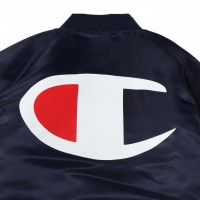 「CHAMPION x ATMOS LAB SATIN BASEBALL JACKET」（1万7,000円）