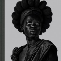 『Somnyama Ngonyama, Hail the Dark Lioness』Zanele Muholi