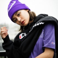 アトモス ラボ（ATMOS LAB）とチャンピオン（CHAMPION）による初のコラボレーションアイテムが登場。