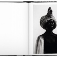 『Somnyama Ngonyama, Hail the Dark Lioness』Zanele Muholi