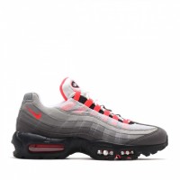 「NIKE AIR MAX 95 OG -SOLAR RED-」（1万6,000円）