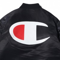 「CHAMPION x ATMOS LAB SATIN BASEBALL JACKET」（1万7,000円）