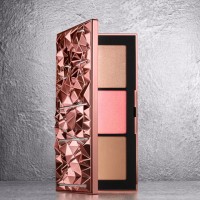 「NARS オーガズム インファチュエーションチークパレット」（各色3.5g／5,900円）※11月14日数量限定発売／阪急うめだ本店限定発売