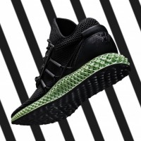 「Y-3 ランナー 4D（Y-3 RUNNER 4D）」（7万円）