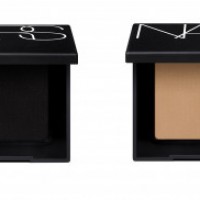 「NARS デュオアイシャドー」（4,200円）