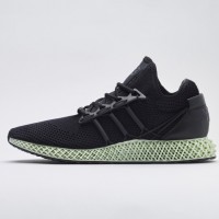 「Y-3 ランナー 4D（Y-3 RUNNER 4D）」（7万円）