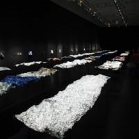 「新井淳一の布・伝統と創生」会場デザイン 東京オペラシティ アートギャラリー 2013