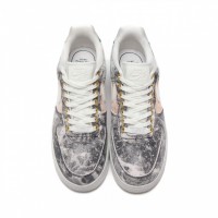 NIKE WMNS AIR FORCE 1 '07 LXX（1万3,000円）