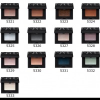 「NARS シングルアイシャドー」（2,500円）“プレシャスメタル”