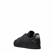 「RS スタンスミス（RS STAN SMITH）」（3万8,000円）