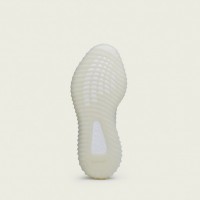 YEEZY BOOST 350 V2 TRIPLE WHITE（2万8,000円）