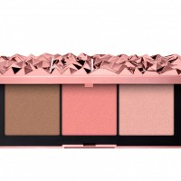 「NARS オーガズム インファチュエーションチークパレット」（各色3.5g／5,900円）※11月14日数量限定発売／阪急うめだ本店限定発売