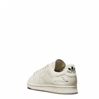 「RS スタンスミス（RS STAN SMITH）」（3万8,000円）