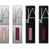 「NARS リップクラッシュ」（左から：パワーマットリップラスター シマリングローズゴールド 2.5ml、シマリングディープオーベルジーン 2.5ml／パワーマットリップピグメント ペールローズ 2.8ml、 ローズブラウン 2.8ml／5,500円）※11月22日数量限定発売／セミセルフ店舗限定発売