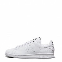 「RS スタンスミス（RS STAN SMITH）」（3万8,000円）