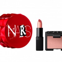 「NARS リトルフェティッシュ 8378」（リップスティック 9408 1.7g ブラッシュ  4013N 3.5g／2,900円）※11月22日数量限定発売