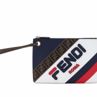 FENDI Mania pouch（9万9,000円）