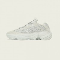 「YEEZY 500 SALT」（2万5,000円）