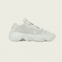 「YEEZY 500 SALT」（2万5,000円）