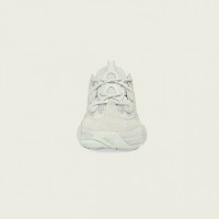 「YEEZY 500 SALT」（2万5,000円）