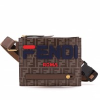 FENDI Mania Men's flat cross-body messenger bag（14万3,000円）